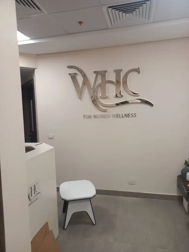 Well Health Clinics - Signage design 1 | MAZCODEX portfolio